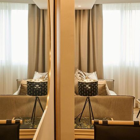 אתונה Acropolis Muses - Downtown Luxury Apartments מראה חיצוני תמונה