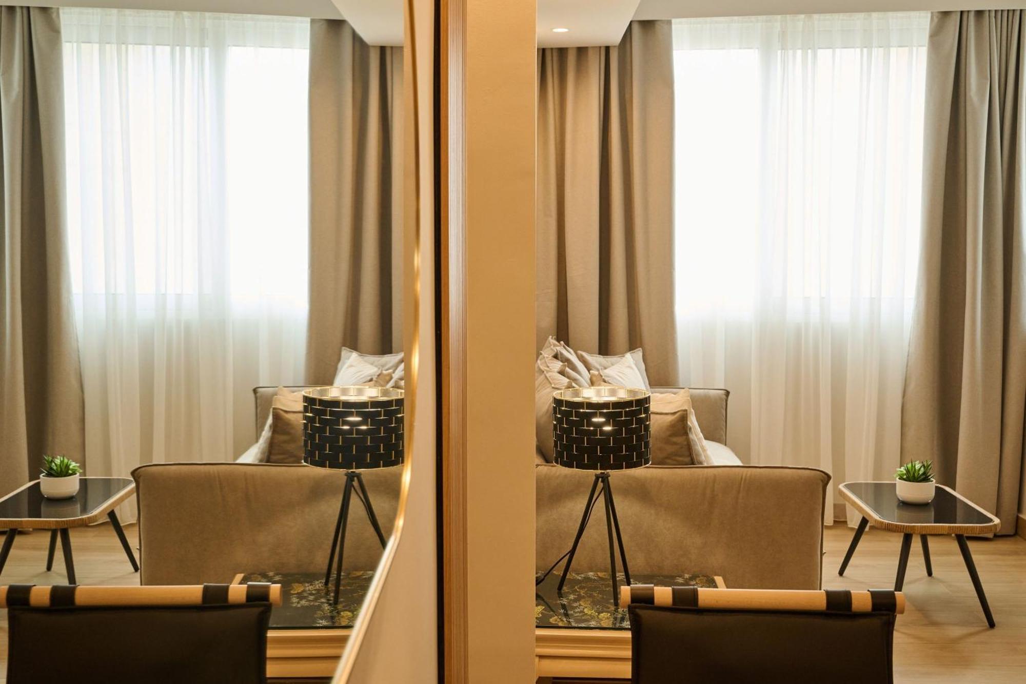 אתונה Acropolis Muses - Downtown Luxury Apartments מראה חיצוני תמונה